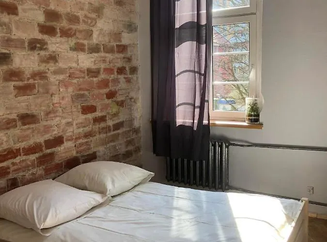 Baza 15 Hostal Breslavia